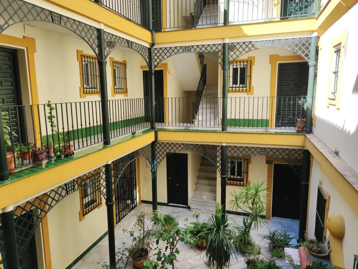 Estudio Rufina.Tranquilidad ,Alameda De Hercules! Sevilla Bagian luar foto